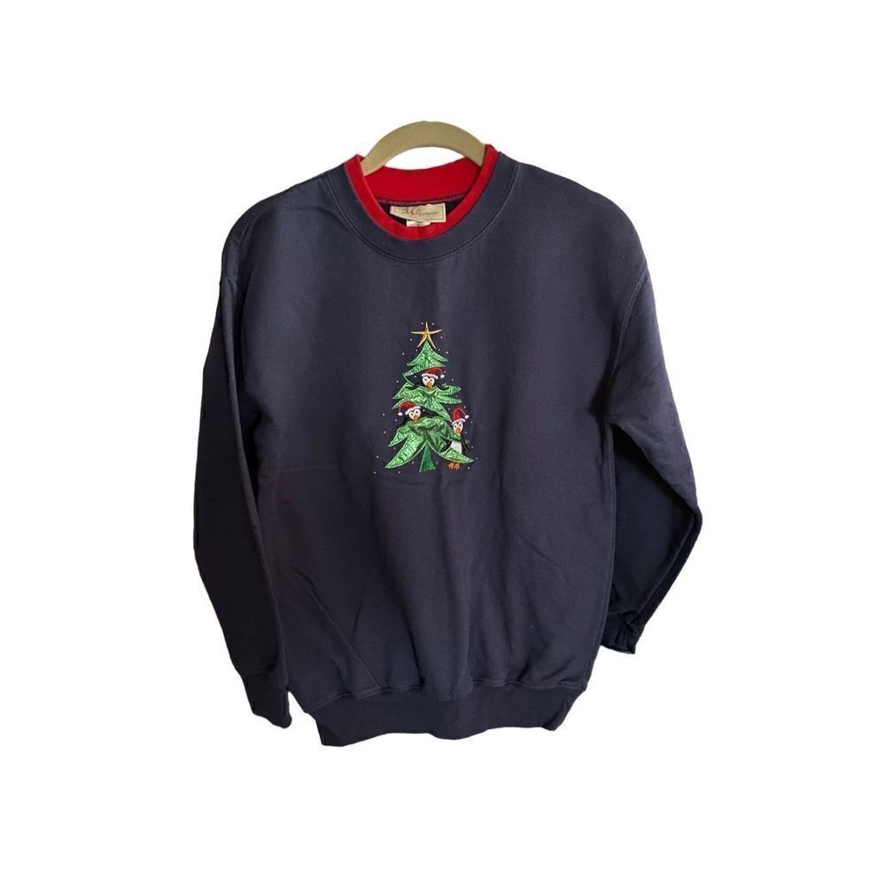 M&C vintage sportswear women’s Christmas/holiday embroidered sweatshirt, size sm
